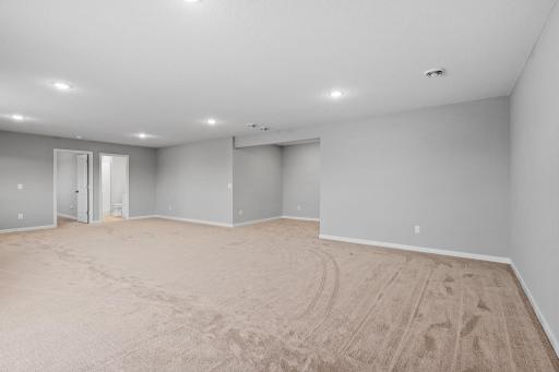 MODEL PHOTOS. PHOTOS OF PREVIOUSLY FINISHED HOME.