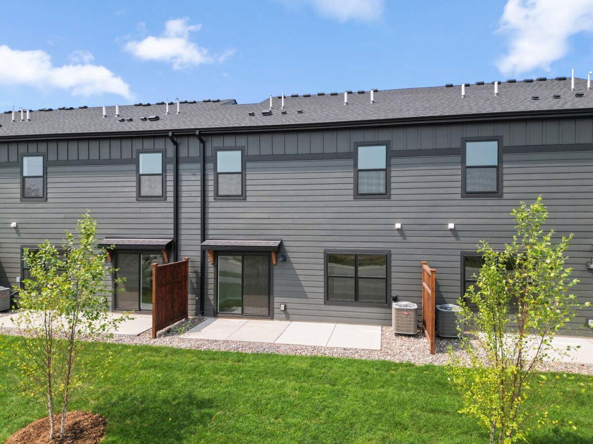 Hayward - Back Exterior