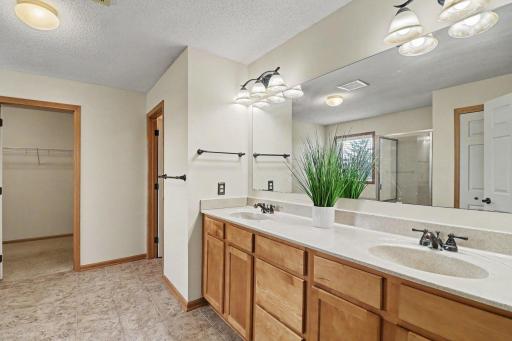 Large primary ensuite