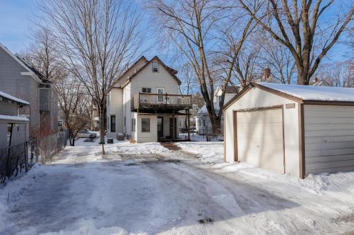 Detached 1-Car Garage & Off-Street Parking