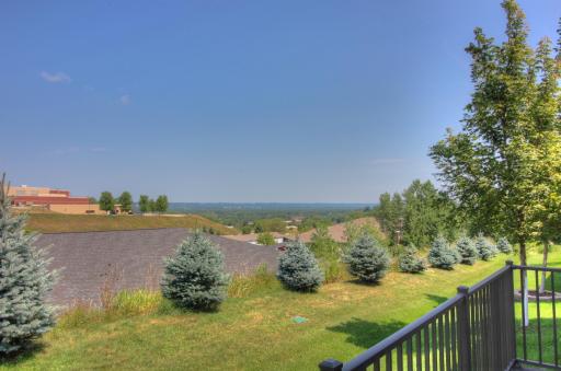 2734 Ridgeview Drive, Red Wing, MN 55066