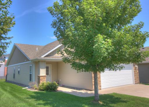 2734 Ridgeview Drive, Red Wing, MN 55066