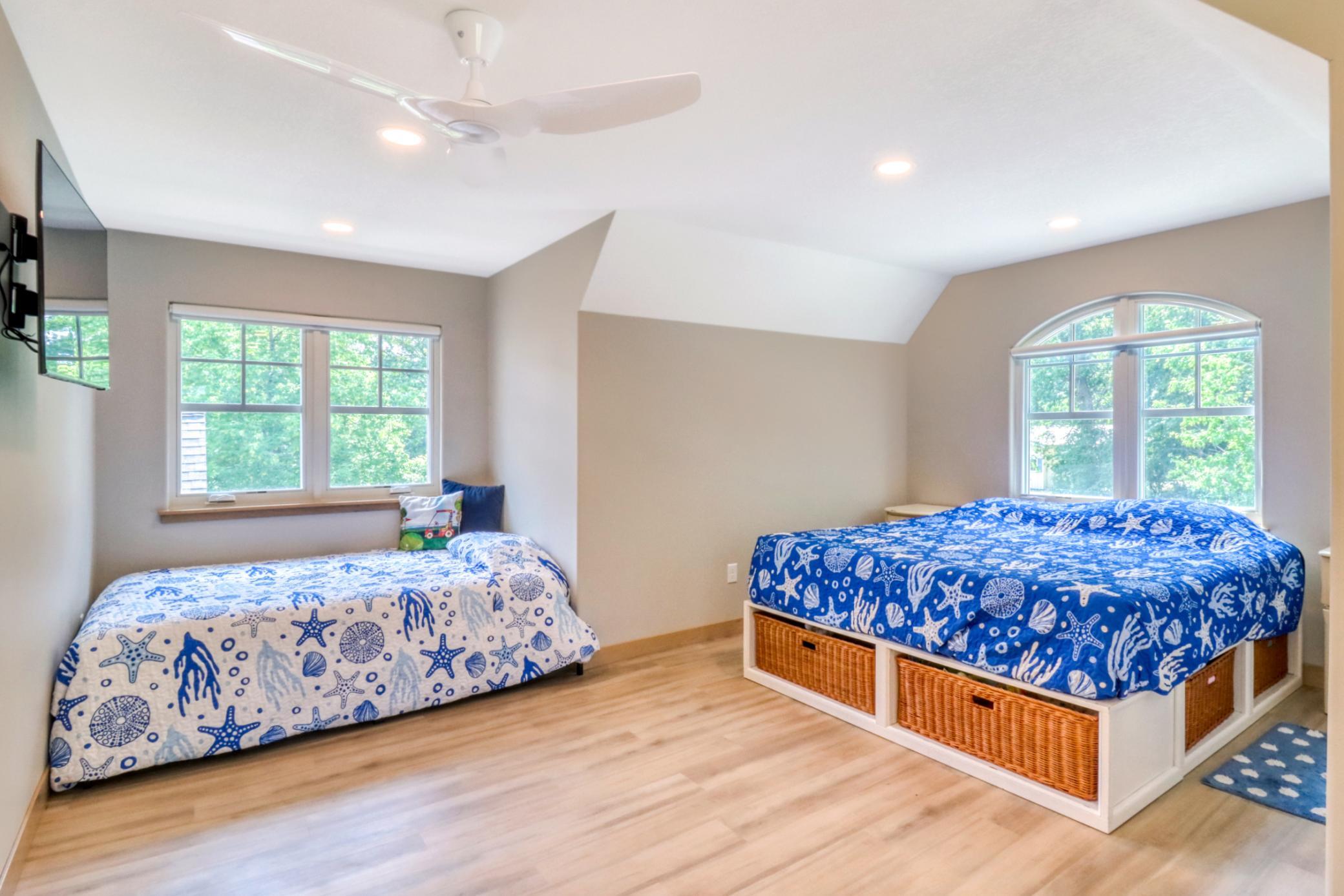Upstairs Bedroom1_3.jpg