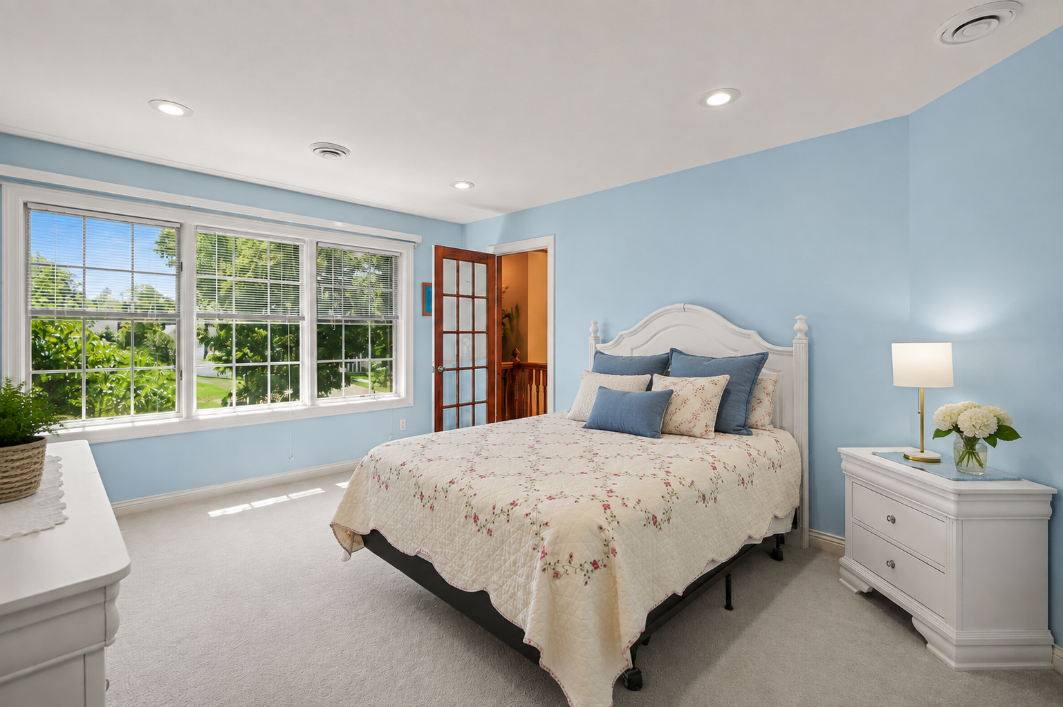 A private junior suite offers a comfortable retreat with abundant natural light and a bright, airy feel. Complete with its own bathroom, it’s ideal for guests, family members or extended stays.