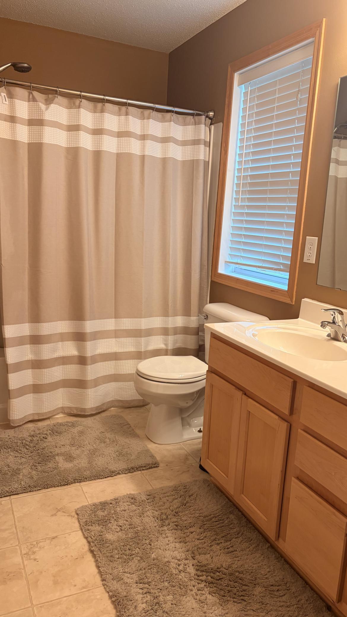 LL Full Bath