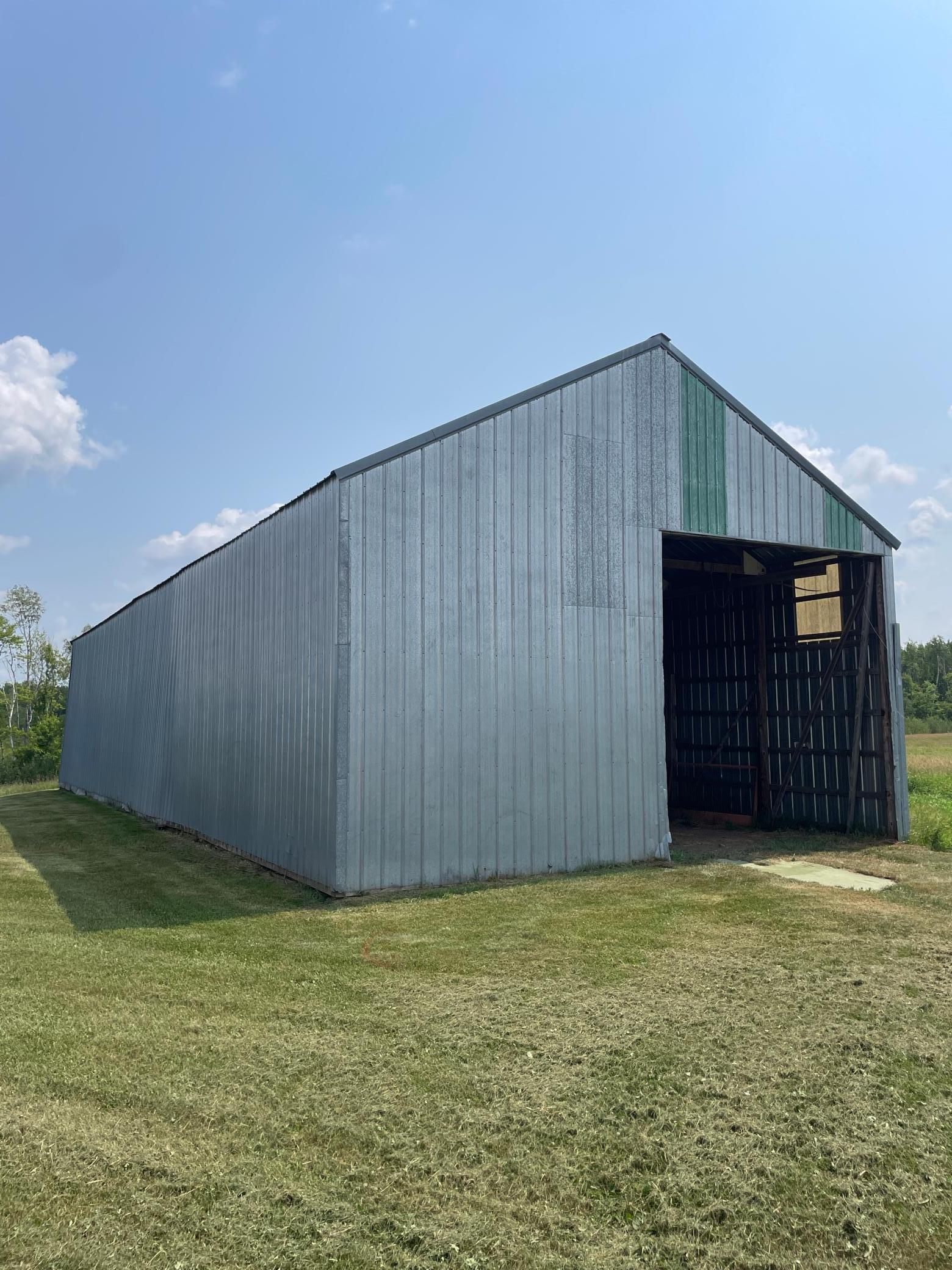 76x28 barn.