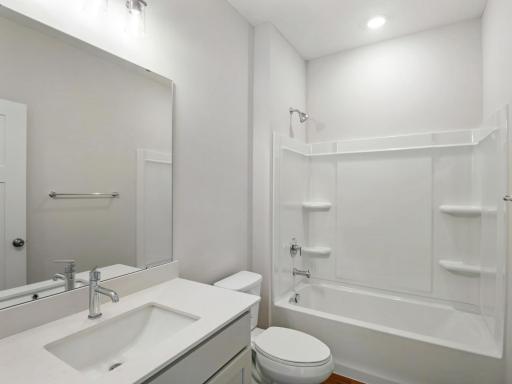10639 Mississippi Dunes Trail S, Cottage Grove, MN 55016
