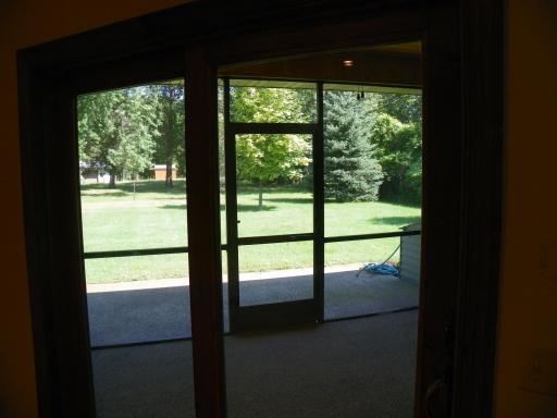 471 Coleman Ave E 028.JPG