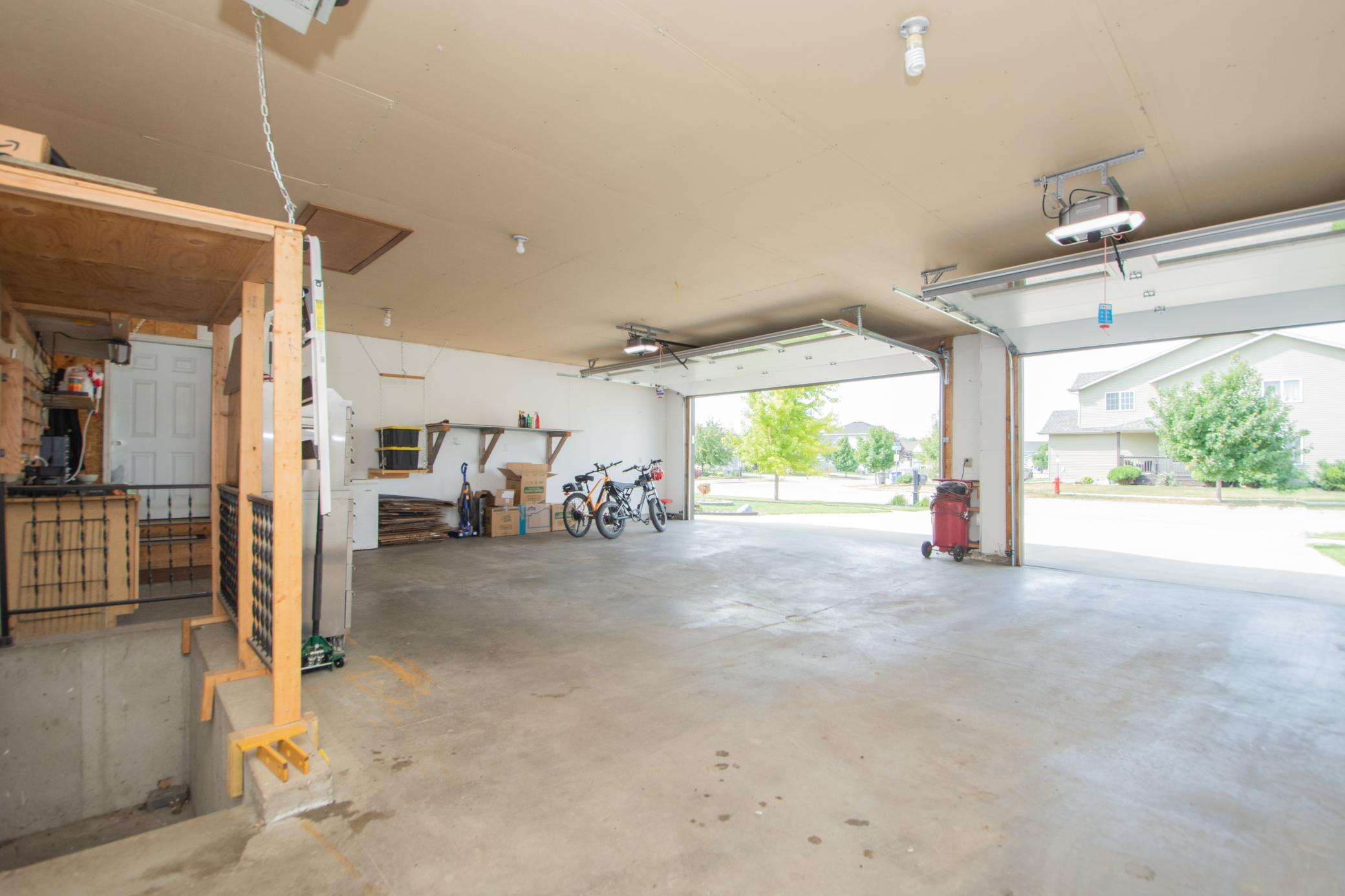 3 stall finished/heated garage