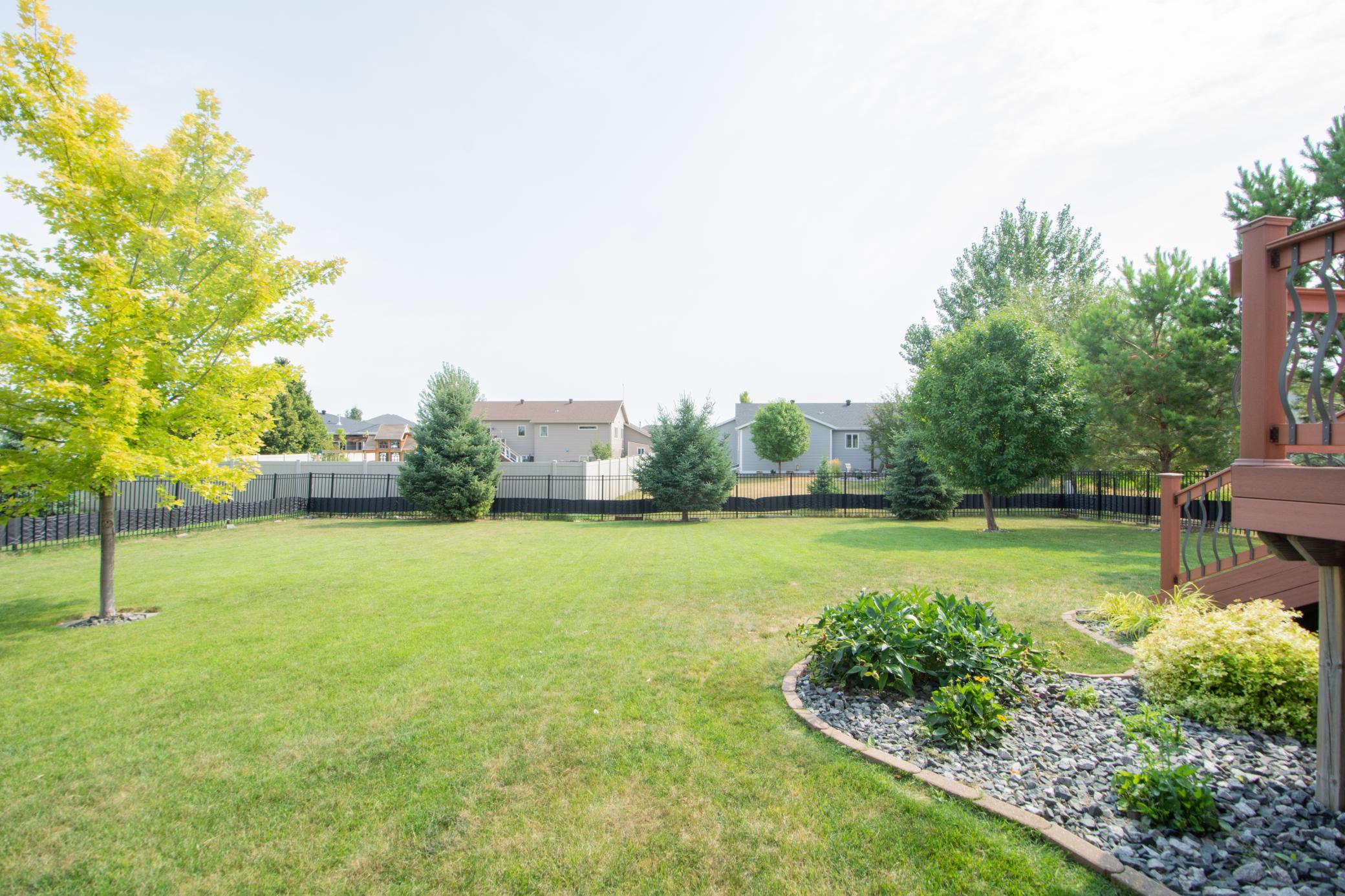 backyard-fully fenced
