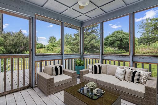 1048 Aston Cir_ Burnsville_ MN-23.jpg