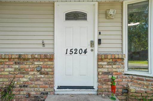 4-web-or-mls-Lead St-S0208-004.jpg
