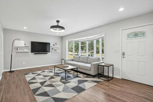 15204 Lead Street, Burnsville, MN 55306