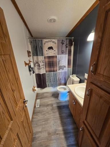 Bathroom 1.jpg