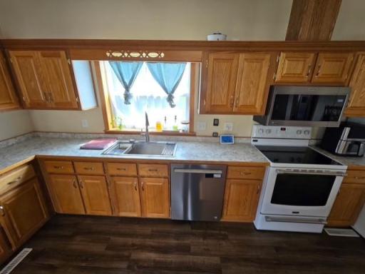 Kitchen 3.jpg