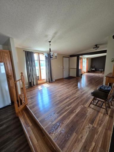 Living Room 5.jpg