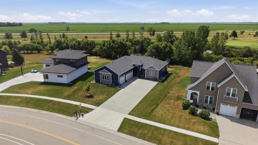 916 Sunset Drive, Mapleton, ND 58059