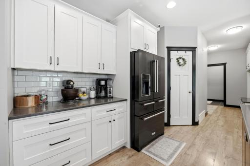 916 Sunset Drive, Mapleton, ND 58059