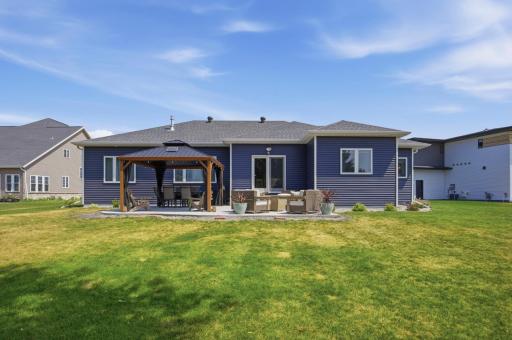 916 Sunset Drive, Mapleton, ND 58059