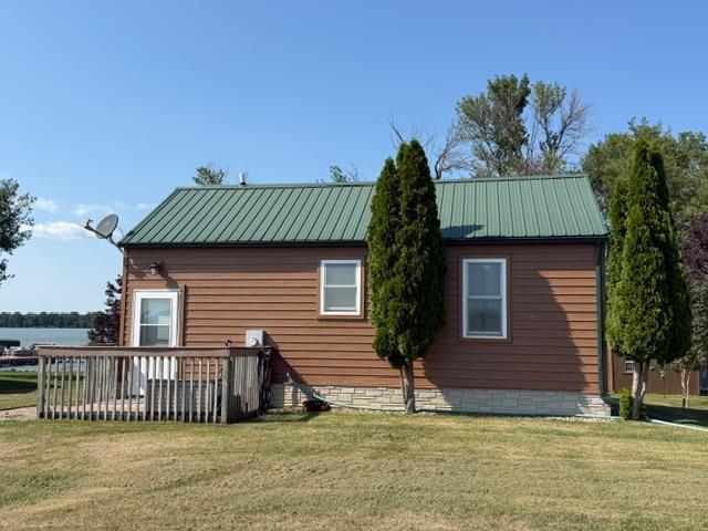 cabin front view.JPG
