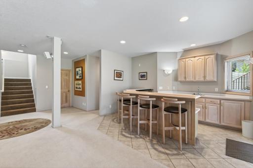 16215 37th Avenue N, Minneapolis, MN 55446