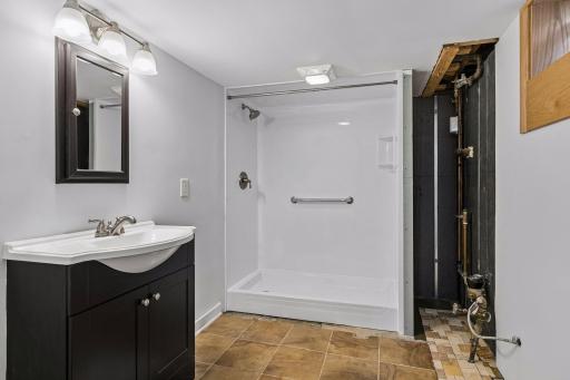 899 Fairview Avenue S, Saint Paul, MN 55116
