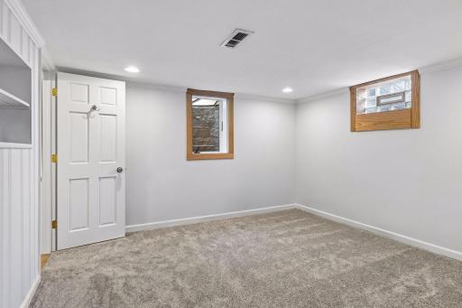 899 Fairview Avenue S, Saint Paul, MN 55116
