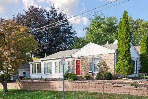 899 Fairview Avenue S, Saint Paul, MN 55116