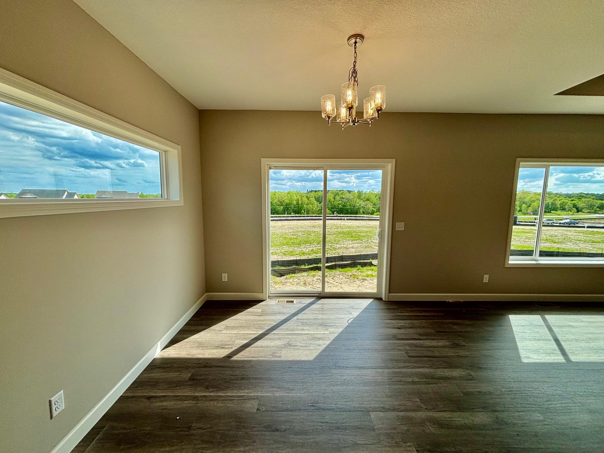 Dining - The Madison Rambler at 937 Kepler Ave NE in Oakview Ridge!
