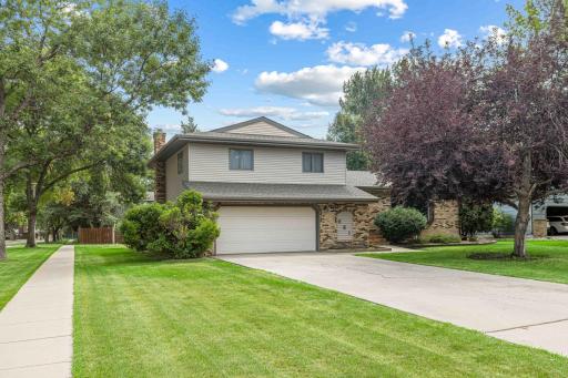 Photo for 681 Cottonwood Court, West Fargo, ND 58078 - listing #7120353 681 Cottonwood Court, West Fargo, ND 58078