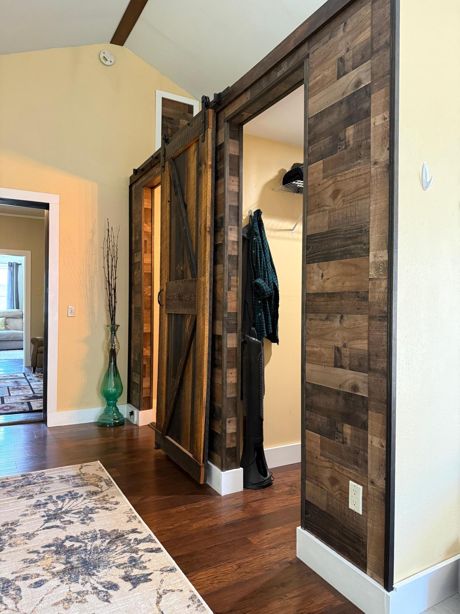 Primary Bathroom/Walk-in Closet