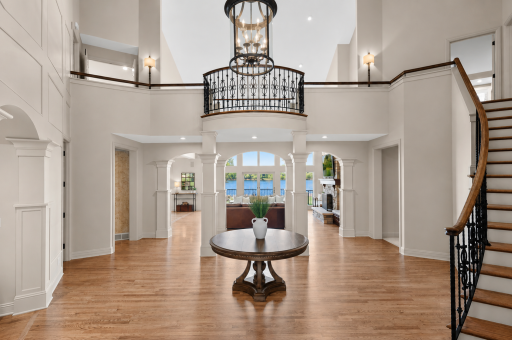 425 Oxford Road, Orono, MN 55356