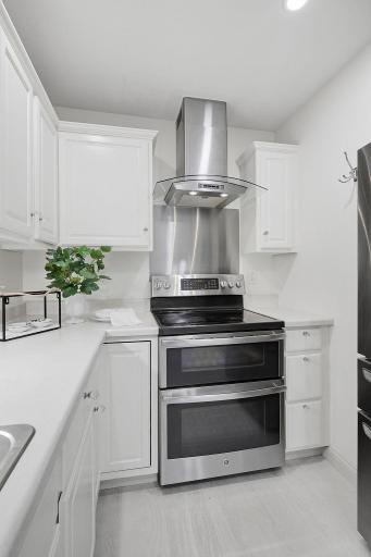 815 Ravoux Circle, Chaska, MN 55318