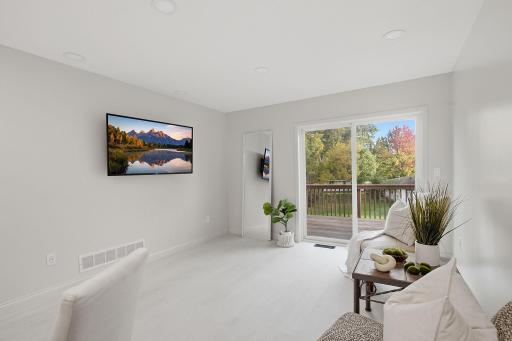 815 Ravoux Circle, Chaska, MN 55318