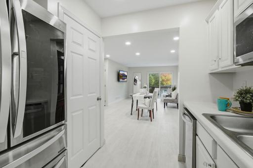 815 Ravoux Circle, Chaska, MN 55318