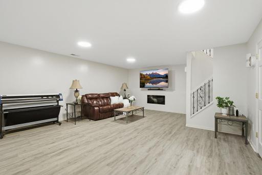 815 Ravoux Circle, Chaska, MN 55318