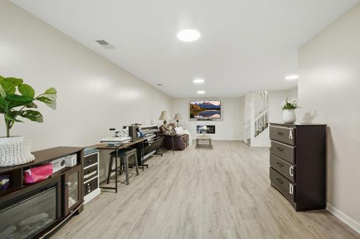 815 Ravoux Circle, Chaska, MN 55318