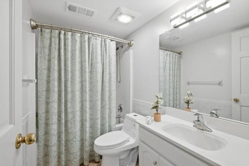 815 Ravoux Circle, Chaska, MN 55318