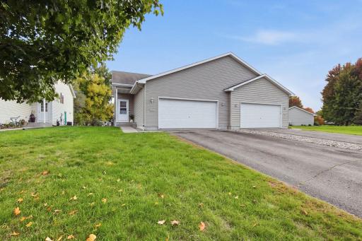 815 Ravoux Circle, Chaska, MN 55318