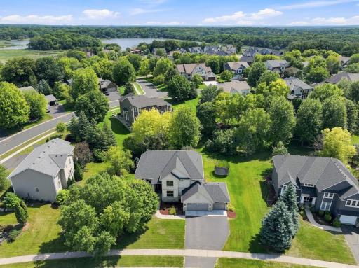 6865 Sapphire Lane, Chanhassen, MN 55317