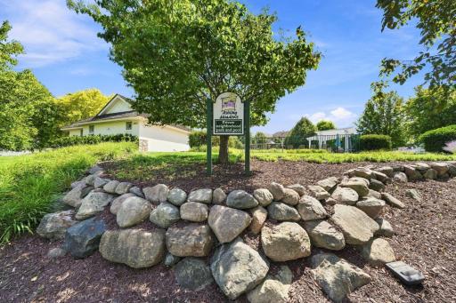 6865 Sapphire Lane, Chanhassen, MN 55317