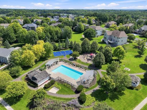 6865 Sapphire Lane, Chanhassen, MN 55317