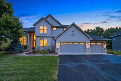 6865 Sapphire Lane, Chanhassen, MN 55317
