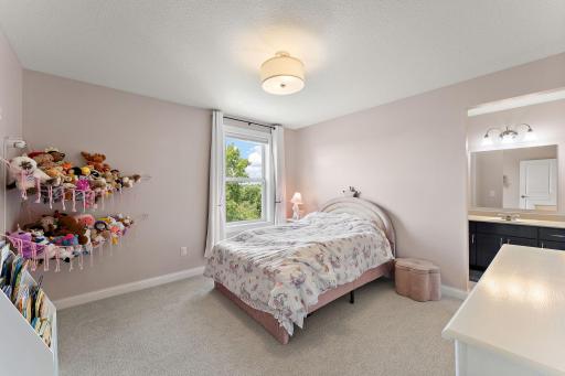 5255 Jewel Lane N, Plymouth, MN 55446