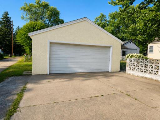 1233 8th Avenue NE, Brainerd, MN 56401