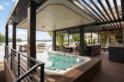 6-8 Person Hot Tub w/Auto Cover and Beautiful Lake Views! Custom Iron Railings and Pergola!