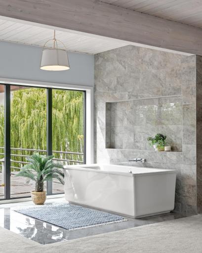 Elegant Bathing & Beach Views!