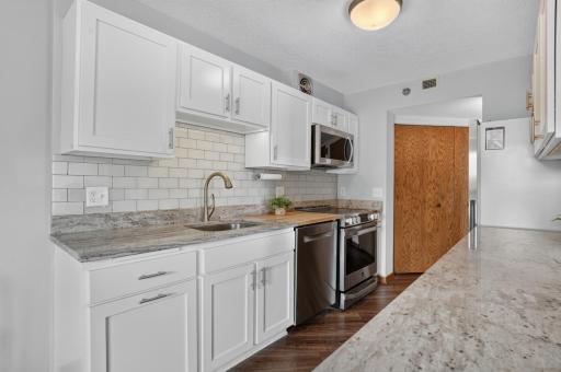 Granite countertops and soft close doors and drawers