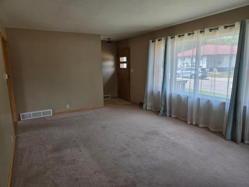 306 E Crawford Street, Luverne, MN 56156