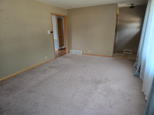 306 E Crawford Street, Luverne, MN 56156